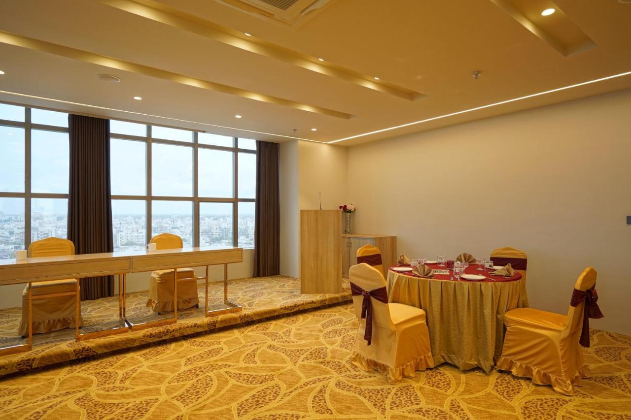 The Galleria Hotel ราชโกฎิ ภายนอก รูปภาพ